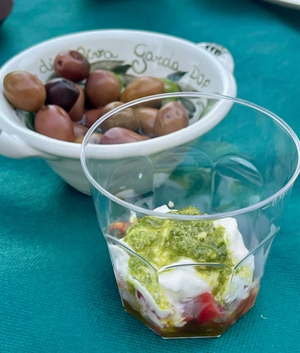 Degustazione Olio Extravergine del Garda: Tour Panoramico ed Esperienza Sensoriale 0 Degustazione Olio Extravergine del Garda: Tour Panoramico ed Esperienza Sensoriale 0